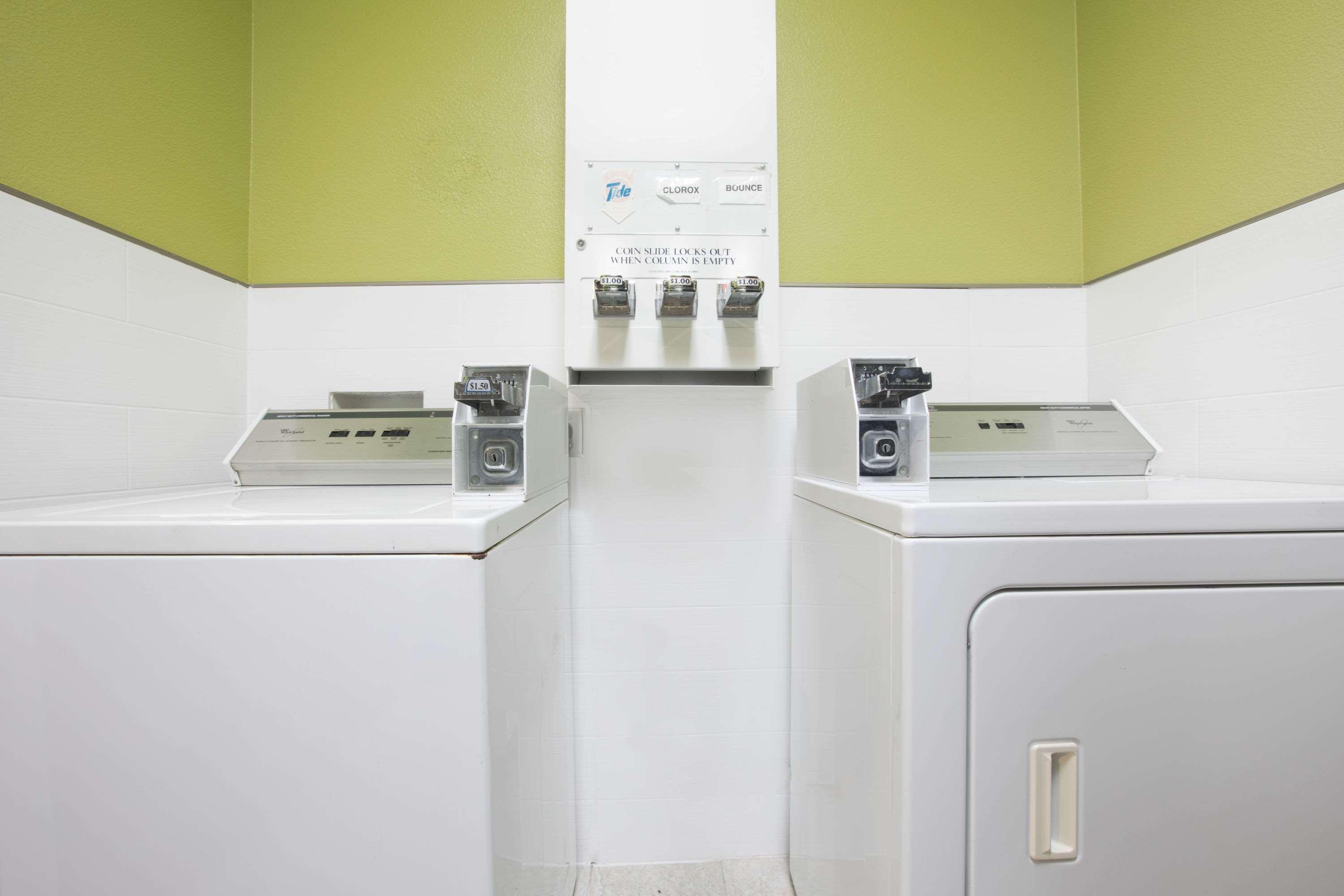Days Inn & Suites Big Spring Esterno foto