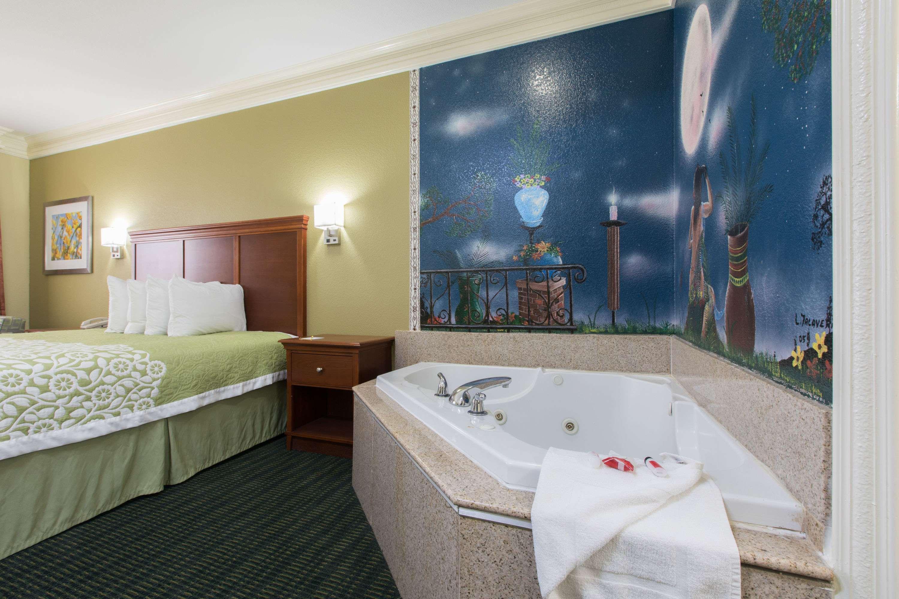 Days Inn & Suites Big Spring Esterno foto