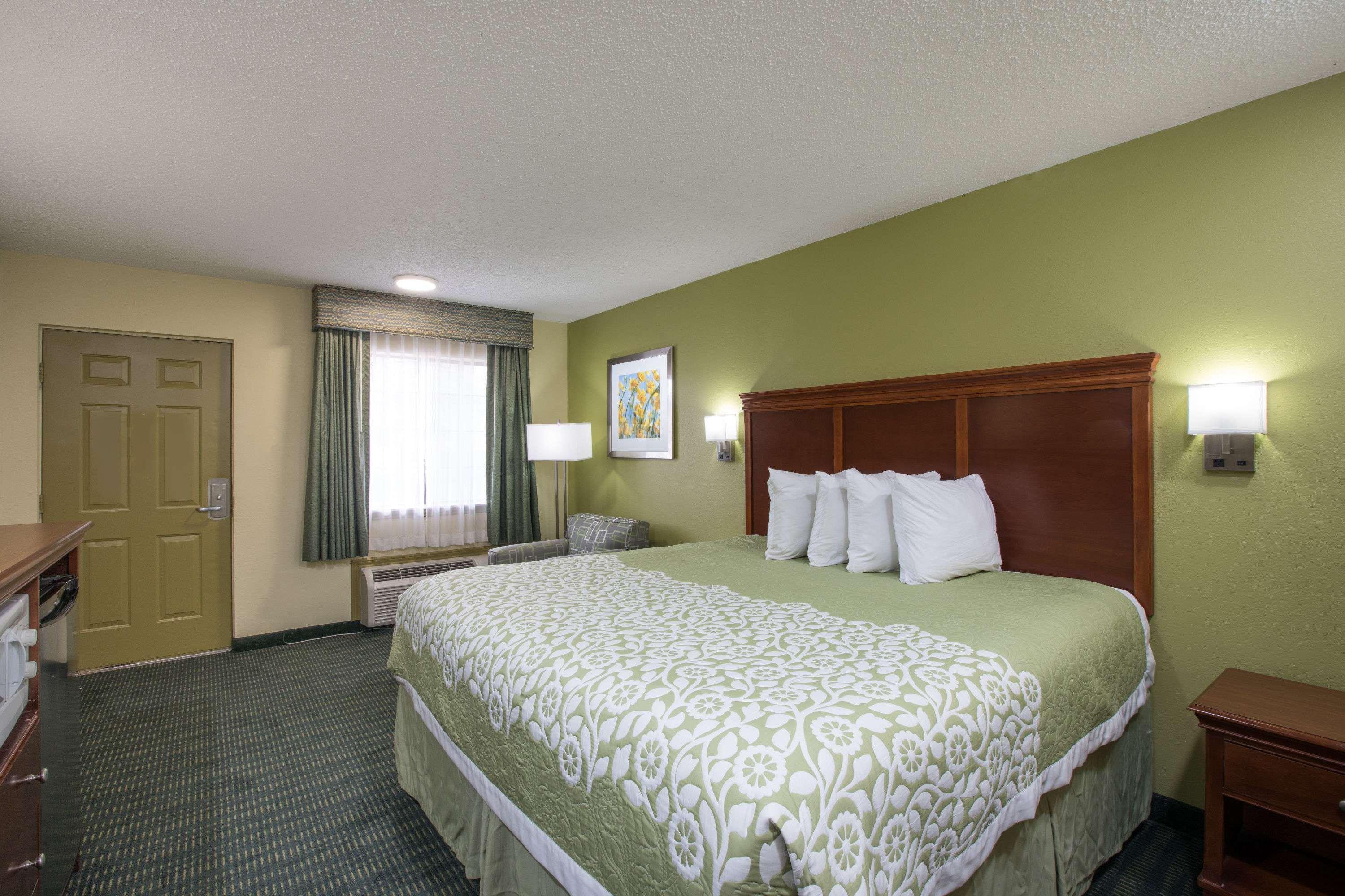 Days Inn & Suites Big Spring Esterno foto