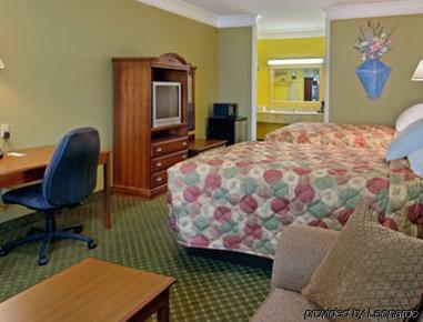 Days Inn & Suites Big Spring Esterno foto